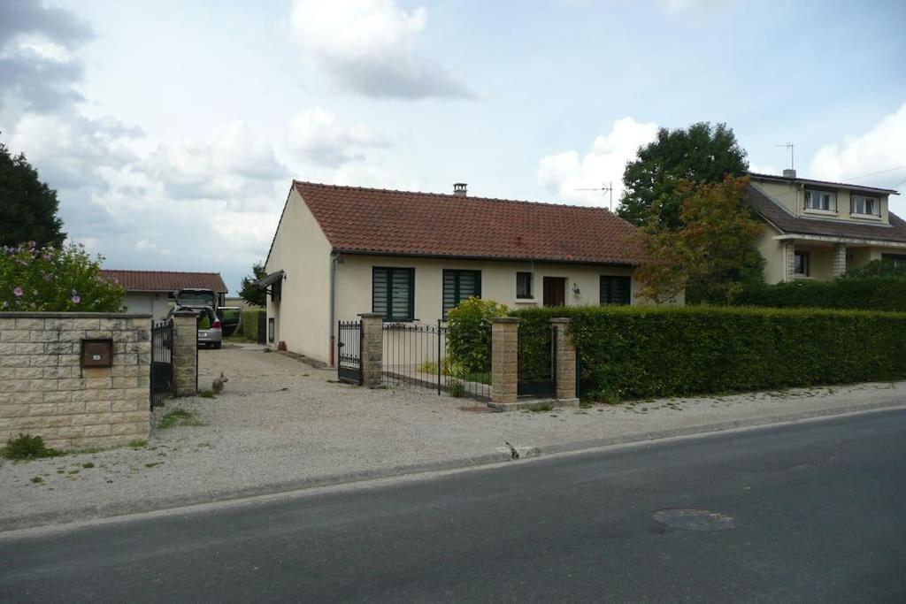 Villa L'Haubette à Courtisols Extérieur photo